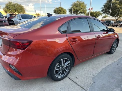 Certified 2023 Kia Forte LXS image 5