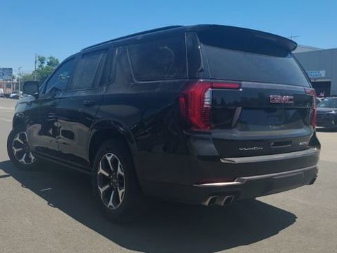 Certified 2025 GMC Yukon AT4 Ultimate AWD/4WD image 5