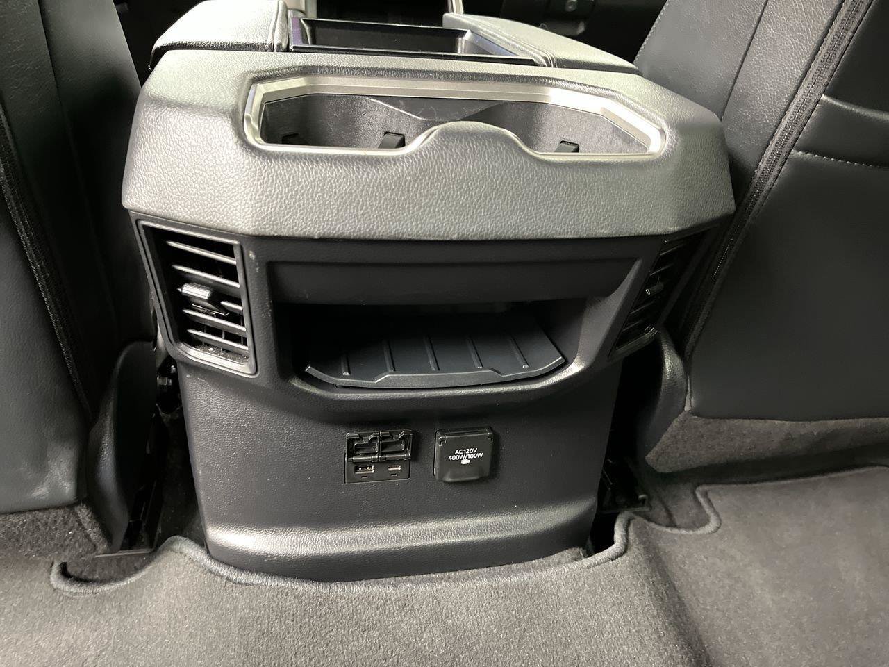 Used 2025 Toyota Tundra Limited AWD/4WD image 12