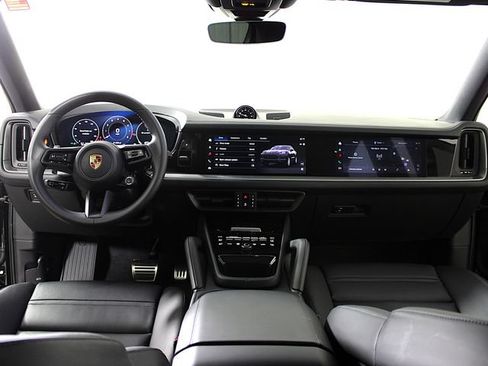 Certified 2026 Porsche Cayenne S AWD/4WD image 13
