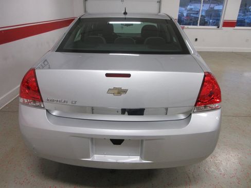 Used 2010 Chevrolet Impala LT image 13