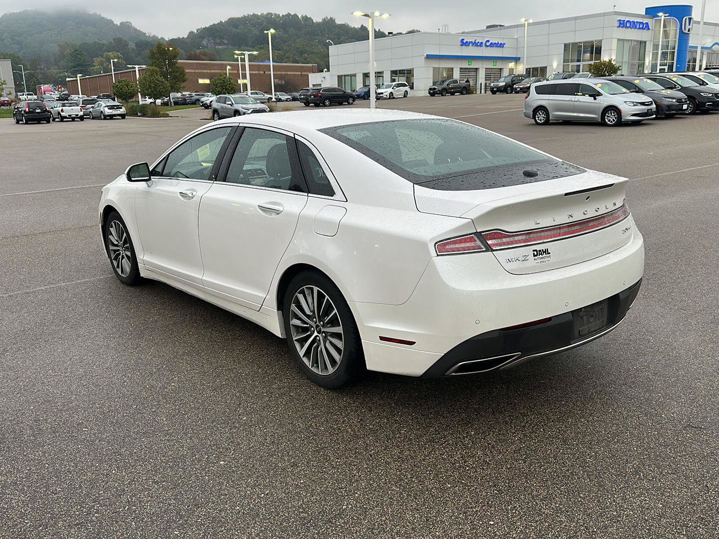 Used 2017 Lincoln MKZ Select w/ Select Plus Package AWD/4WD image 5