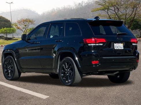 Used 2020 Jeep Grand Cherokee Altitude AWD/4WD image 6