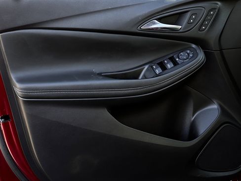 Used 2024 Buick Encore GX Avenir image 14