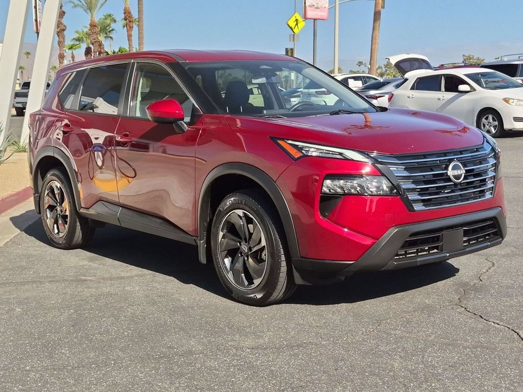 Used 2024 Nissan Rogue SV FWD image 6