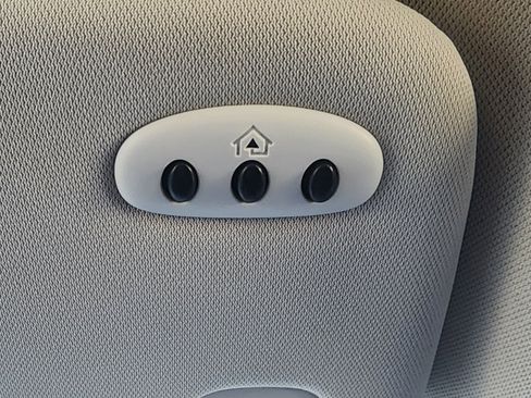 Used 2024 Ford Edge Titanium image 12