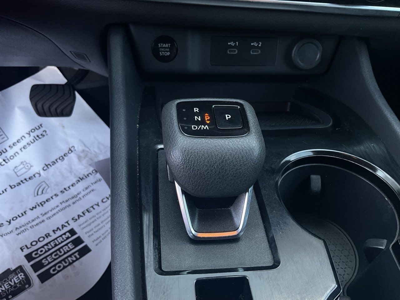 Used 2025 Nissan Rogue SV FWD image 25