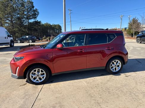 Used 2023 Kia Soul LX w/ Option Group 015 image 11