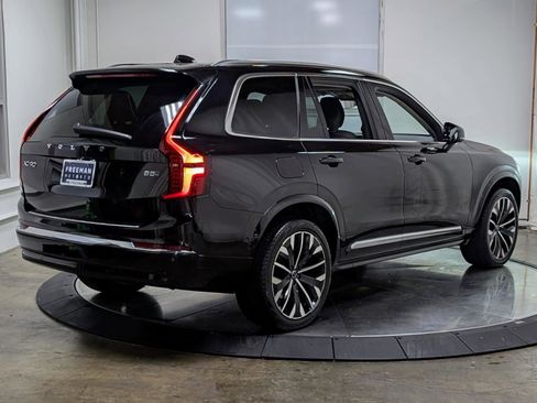 Used 2025 Volvo XC90 B5 Plus w/ Protection Package Premier image 9
