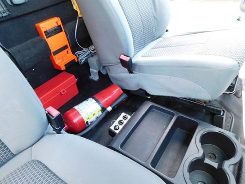 Used 2011 Ford F550 2WD Regular Cab Super Duty w/ PWR Equipment Group image 21