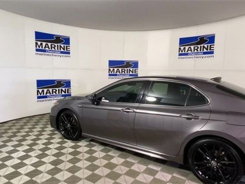 Used 2021 Toyota Camry XSE image 8