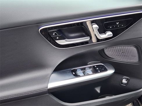 New 2025 Mercedes-Benz C 300 4MATIC Sedan image 10