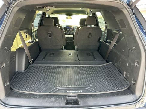 Used 2022 Chevrolet Traverse LT image 14