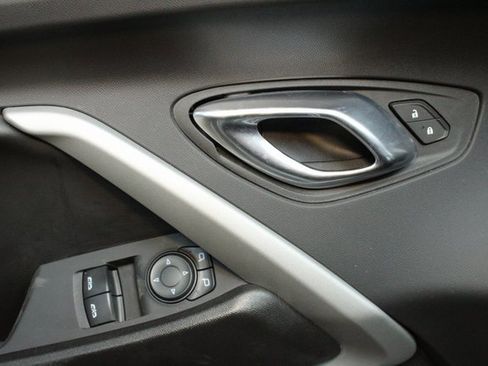 Used 2023 Chevrolet Camaro LT image 14