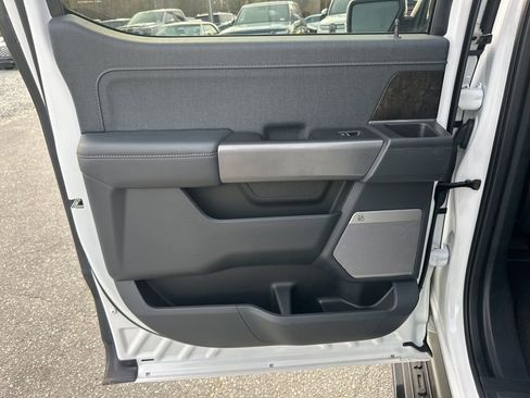 Used 2022 Ford F150 Lightning Lariat w/ Equipment Group 511A High image 30