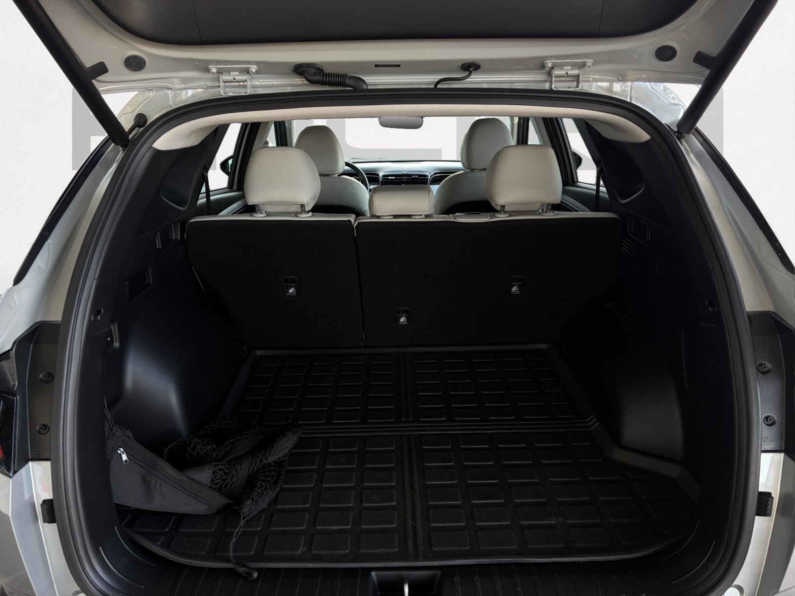 Used 2023 Hyundai Tucson Limited FWD image 12