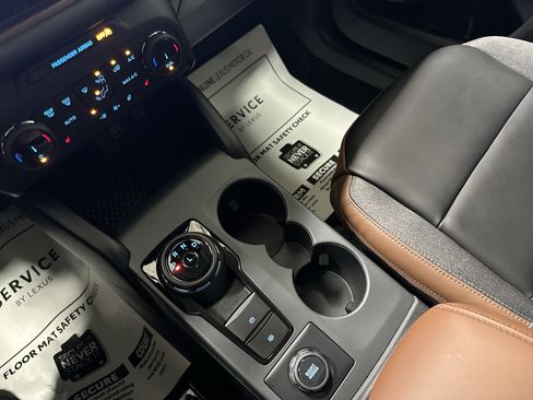 Used 2024 Ford Bronco Sport Outer Banks image 26