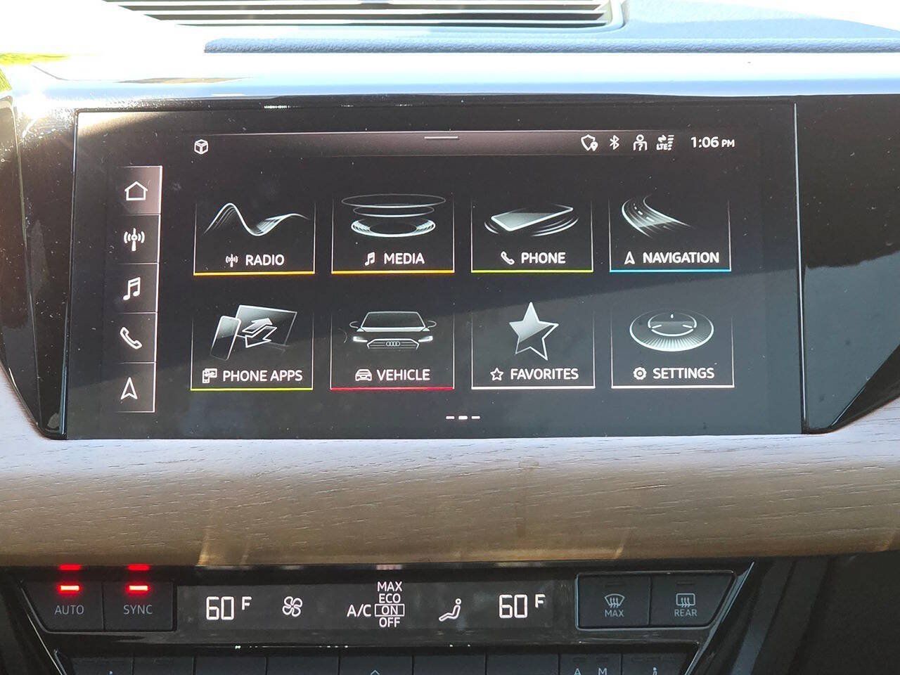 Used 2022 Audi e-tron GT Premium Plus AWD/4WD image 25