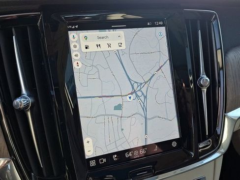 Used 2023 Volvo S90 B6 Plus image 16