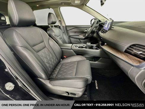 Certified 2026 Nissan Rogue Platinum w/ Platinum Premium Package AWD/4WD image 30