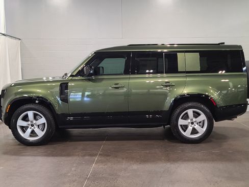 New 2026 Land Rover Defender 130 X-Dynamic SE AWD/4WD image 7