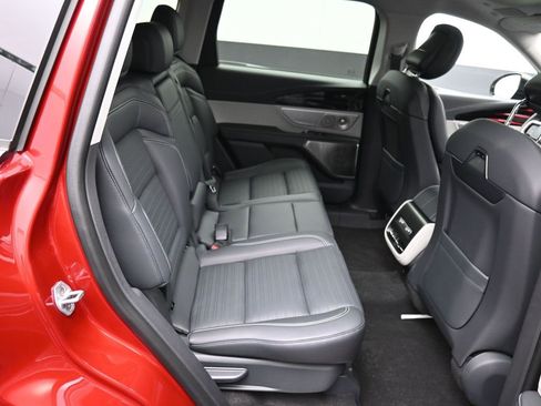 Used 2025 Lincoln Nautilus Reserve image 27