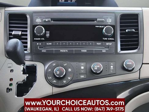 Used 2012 Toyota Sienna LE w/ Towing Pkg image 24