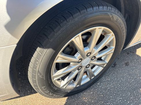 Used 2009 Buick Lucerne CXL FWD image 8