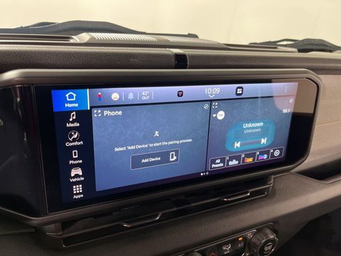 Used 2024 Jeep Wrangler Sport S image 27