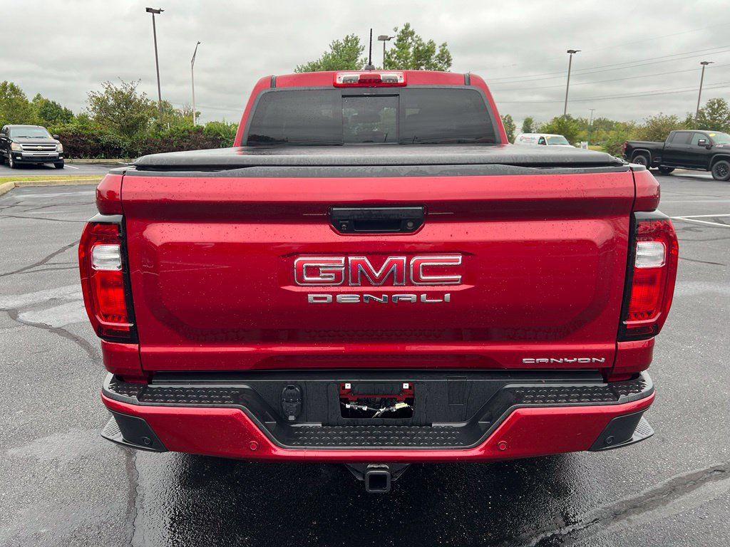 Used 2026 GMC Canyon Denali AWD/4WD image 3