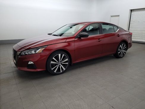 Used 2020 Nissan Altima 2.5 SR w/ Premium Package AWD/4WD image 2