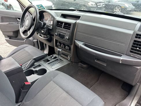 Used 2012 Jeep Liberty Sport w/ Popular Equipment Group AWD/4WD image 28