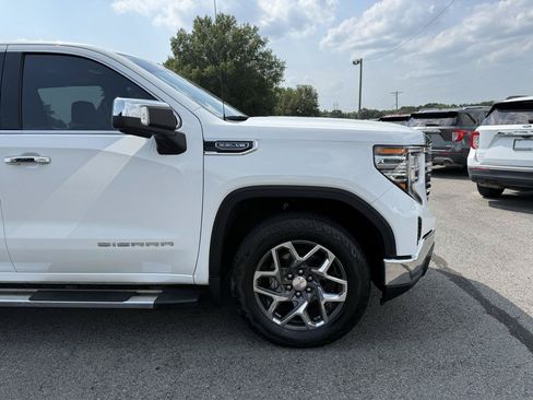 Used 2022 GMC Sierra 1500 SLT w/ SLT Premium Package AWD/4WD image 42