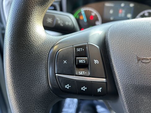 Certified 2022 Ford Maverick XLT image 18