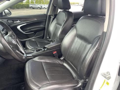 Used 2017 Buick Regal Sport Touring FWD image 12