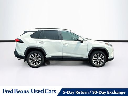 Used 2021 Toyota RAV4 XLE Premium AWD/4WD image 12