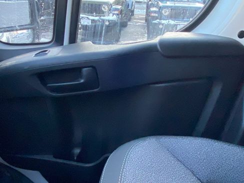 Used 2025 RAM ProMaster 2500 w/ Storage Group image 15
