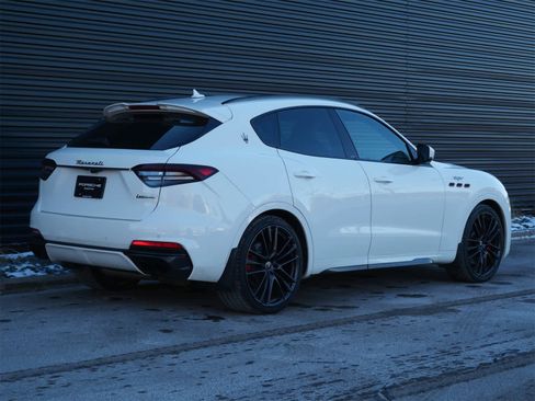 Used 2022 Maserati Levante Trofeo image 26