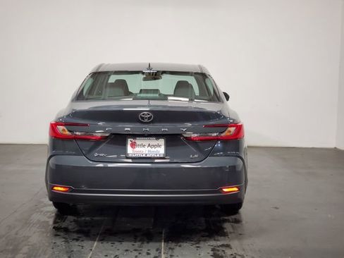 Used 2025 Toyota Camry LE image 27