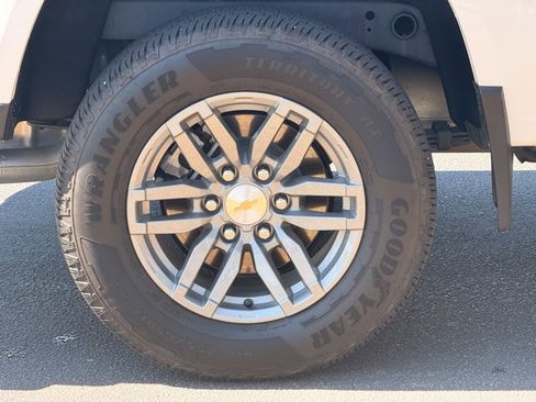 Used 2026 Chevrolet Colorado LT w/ Advanced Trailering Package image 9