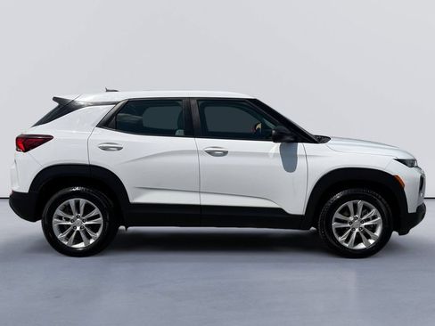 Used 2021 Chevrolet TrailBlazer LS AWD/4WD image 2