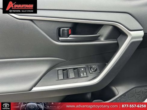 Used 2025 Toyota RAV4 LE FWD image 20