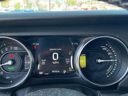 Used 2023 Jeep Wrangler Unlimited Sahara w/ Cold Weather Group AWD/4WD image 13
