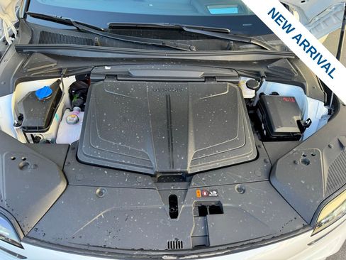 Used 2025 Genesis GV60 Advanced image 29