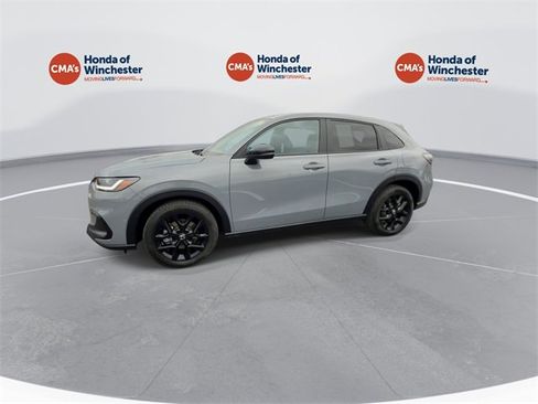 Used 2025 Honda HR-V Sport image 5