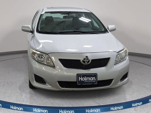 Used 2010 Toyota Corolla LE FWD image 3