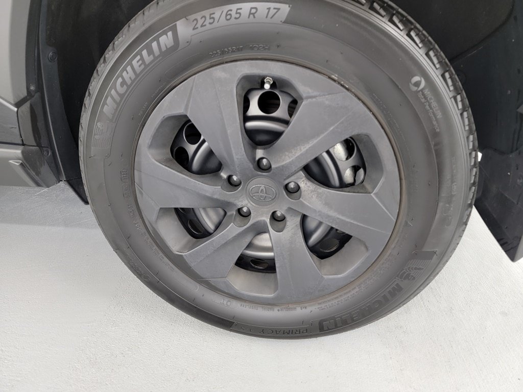 Certified 2023 Toyota RAV4 LE AWD/4WD image 11