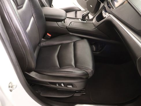 Used 2017 Cadillac XT5 Luxury FWD image 13