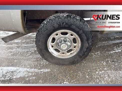 Used 2005 Chevrolet Silverado 2500 LS image 12