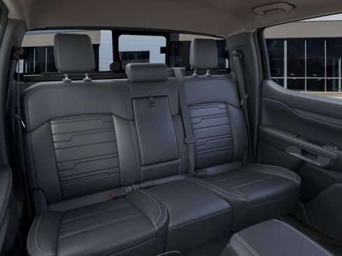 Used 2025 Ford Ranger Lariat w/ FX4 Off-Road Package image 18